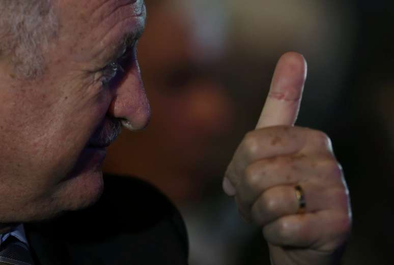 <p>Luiz Felipe Scolari, técnico da Seleção Brasileira, virou "Thiago" em lista da Fifa</p>