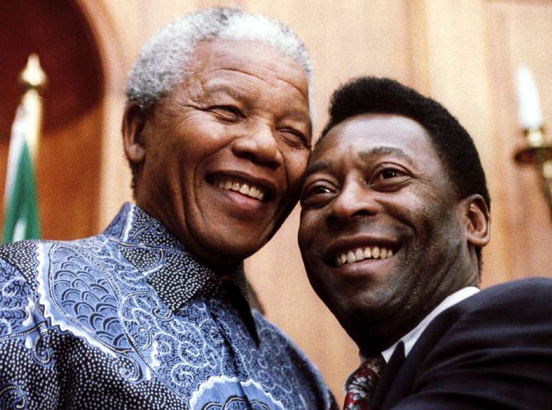 Pelé disse que Mandela era uma das pessoas mais influentes da sua vida