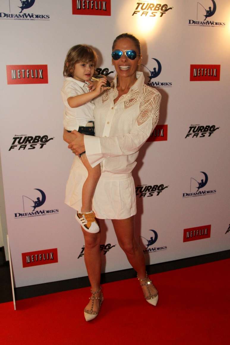 <p>Programa de Adriane Galisteu ser&aacute; exibido a partir de janeiro</p>