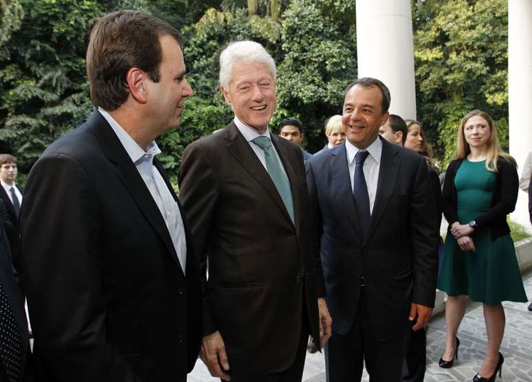 <p>Ex-presidente Bill Clinton com o prefeito do Rio Eduardo Paes e o governador S&eacute;rgio Cabral</p>