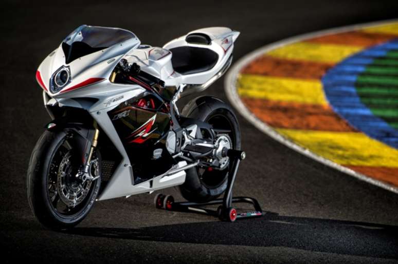 Lançada em outubro de 2013, o modelo superesportivo F4 RR ABS, da montadora italiana MV Augusta, é importado e vendido apenas sob encomenda; custa R$ 114 mil. A moto possui freios ABS de última geração e ultrapassa os 200 cavalos de potência