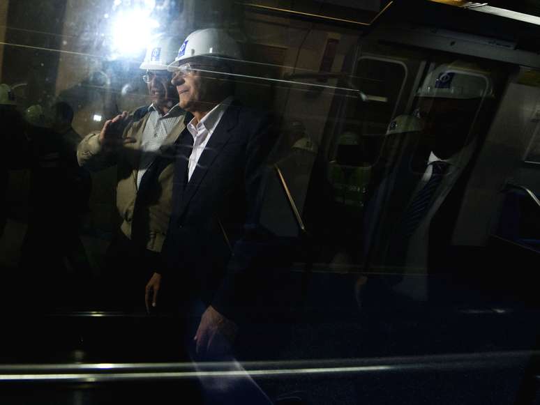 Jurandir fez, ao lado de Alckmin, a primeira viagem-teste da futura esta&ccedil;&atilde;o Adolfo Pinheiro