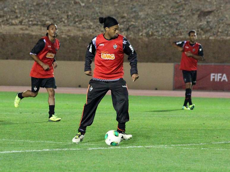 <p>Ronaldinho evitou entrar na provoca&ccedil;&atilde;o do volante do Raja Casablanca e mostrou estar focado na estreia do Atl&eacute;tico-MG no Mundial de Clubes</p>