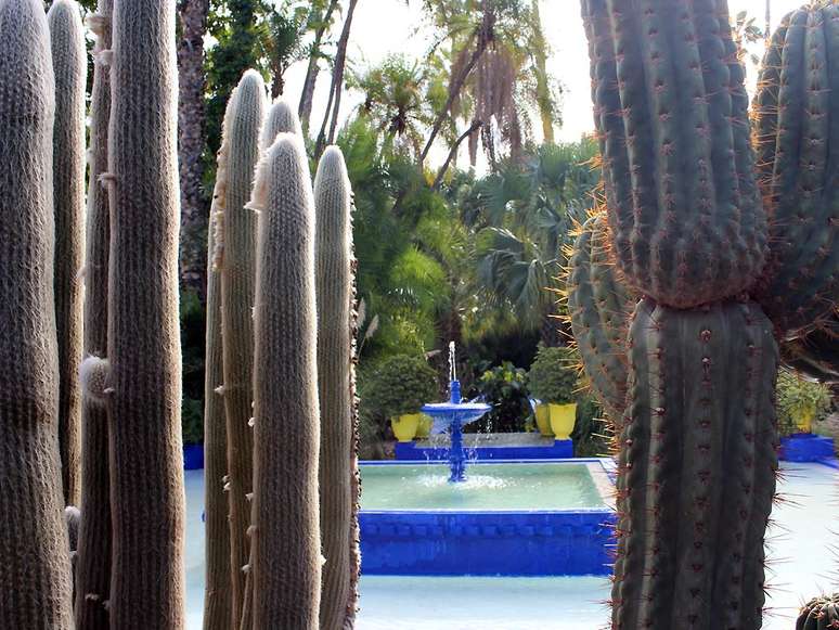 Jardin Majorelle, onde foram jogadas as cinzas do estilista francês Yves Saint Laurent, é um recanto colorido e acolhedor na mística cidade de Marrakech, no Marrocos, uma das sedes do Mundial de Clubes de 2013