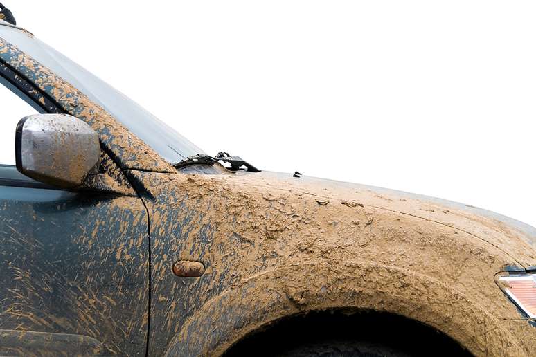 Rodar com o automóvel sujo por muito tempo pode trazer prejuízos mecânicos