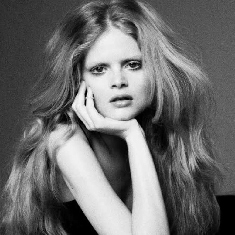 <p>Nathalia Oliveira &eacute; uma das finalistas do concurso Faces 2007&nbsp;da Ford Models</p>