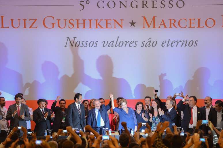 Dilma e Lula (centro) foram as personalidades centrais do 5º Congresso do PT, em Brasília