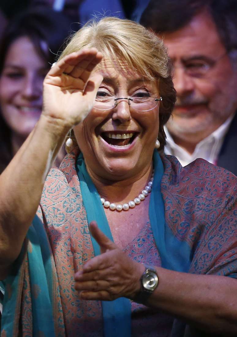  "Não vai ser fácil, mas, quando foi fácil mudar o mundo para melhor?", questionou Bachelet diante de seus seguidores