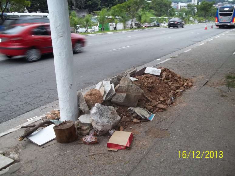 Procurada pelo<b> Terra</b>, prefeitura prometeu atitude ainda para esta ter&ccedil;a-feira