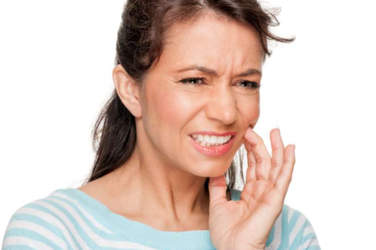 <p>Uma dor de dente pode estragar os planos para as f&eacute;rias. Para evitar o estresse, &eacute; indicado marcar um checkup para evitar surpresas</p>