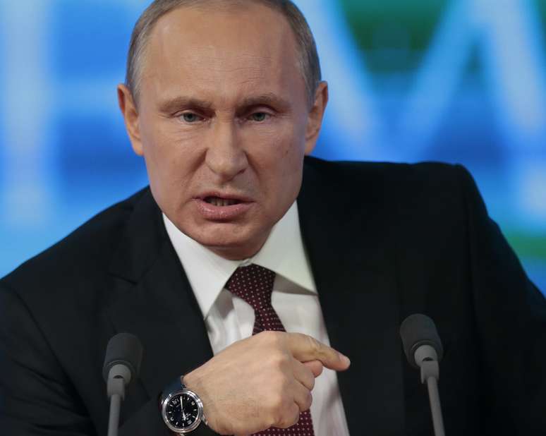 Putin fala durante entrevista coletiva anual, em Moscou