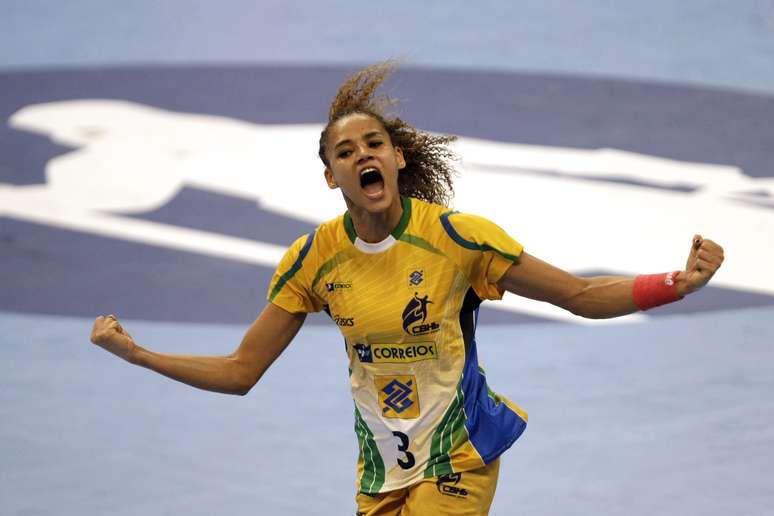 AS ATUAL - Brasileira Duda é eleita a melhor jogadora de handebol do  mundo