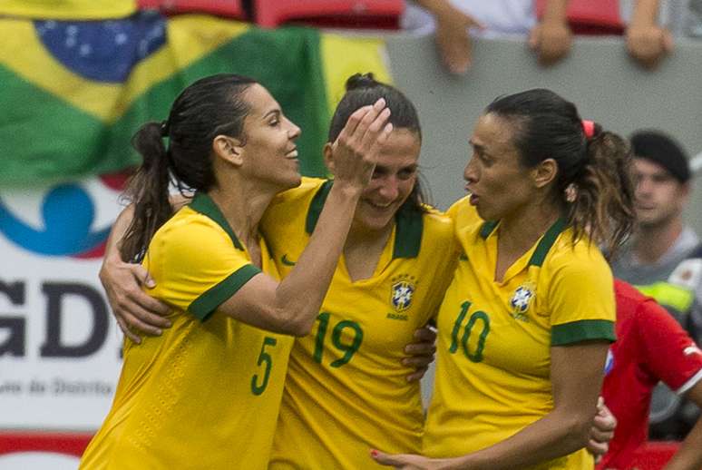 <p>Indicada pelo nono ano consecutivo, Marta busca o sexto t&iacute;tulo de melhor do mundo; Nadine Angerer e Abby Wambach s&atilde;o as rivais</p>