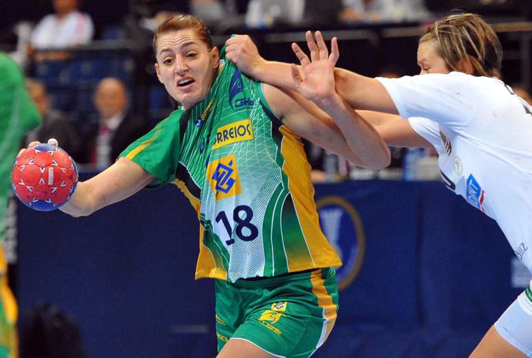 Duda Amorim: três momentos da maior jogadora de handebol do Brasil