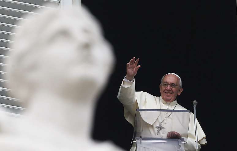 O papa Francisco improvisou uma mensagem de Natal durante a oração do Ângelus