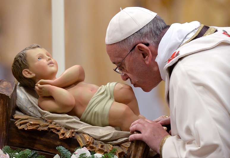 Papa Francisco celebra Missa do Galo na Basílica de São Pedro, no Vaticano