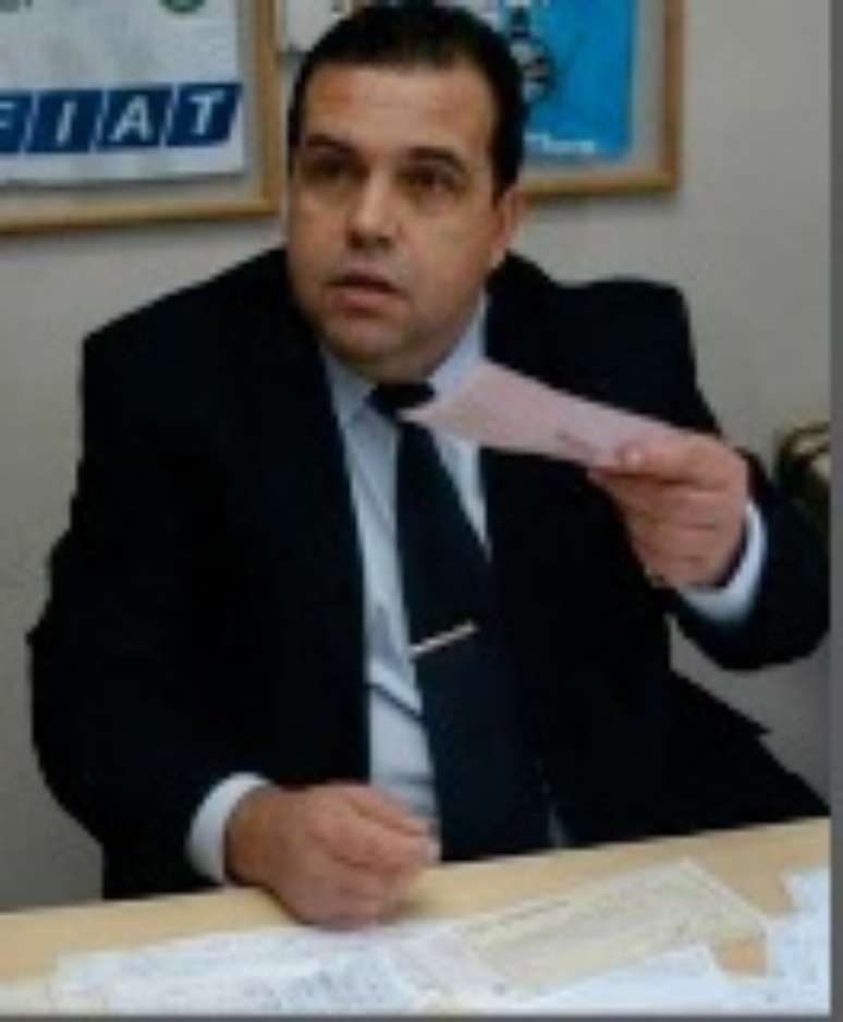 <p>D&eacute;cio Neuhaus &eacute; advogado ga&uacute;cho e atua em alguns dos principais casos do direito esportivo no Rio Grande do Sul</p>