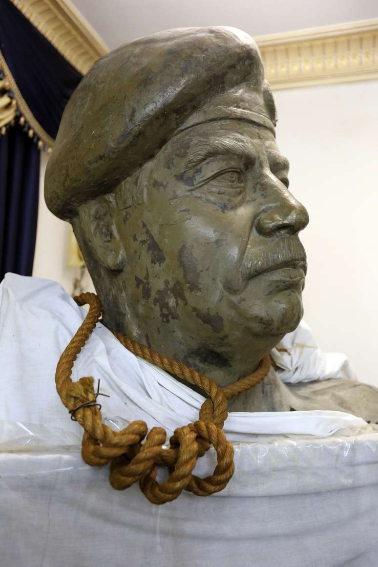 Saddam foi presidente do Iraque de 1979 at&eacute; a invas&atilde;o americana em 2003