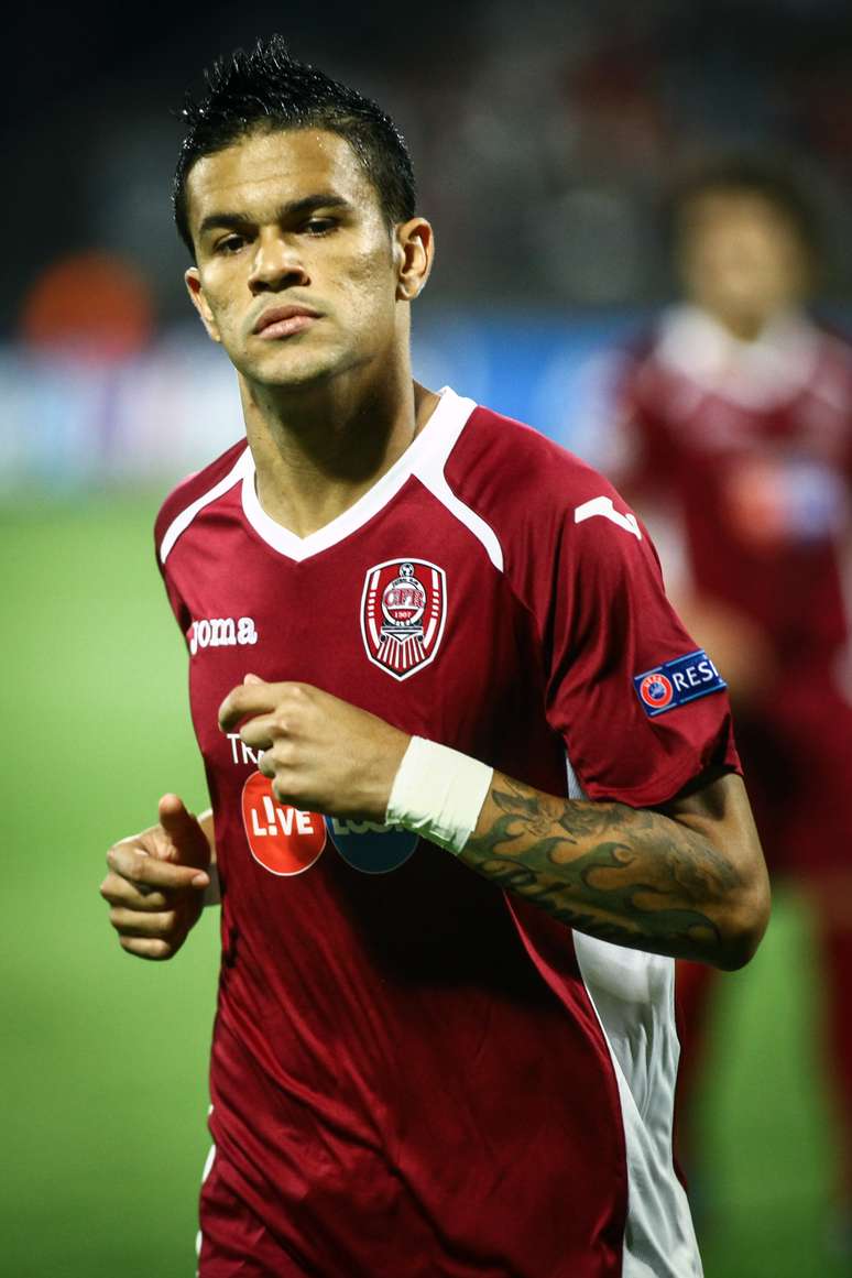 <p>Rafael Bastos jogou no Cluj antes de ir para a Ar&aacute;bia Saudita</p>