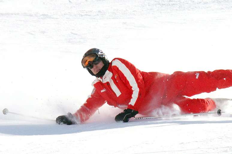 <p>Schumacher sofreu acidente de esqui no último domingo</p>