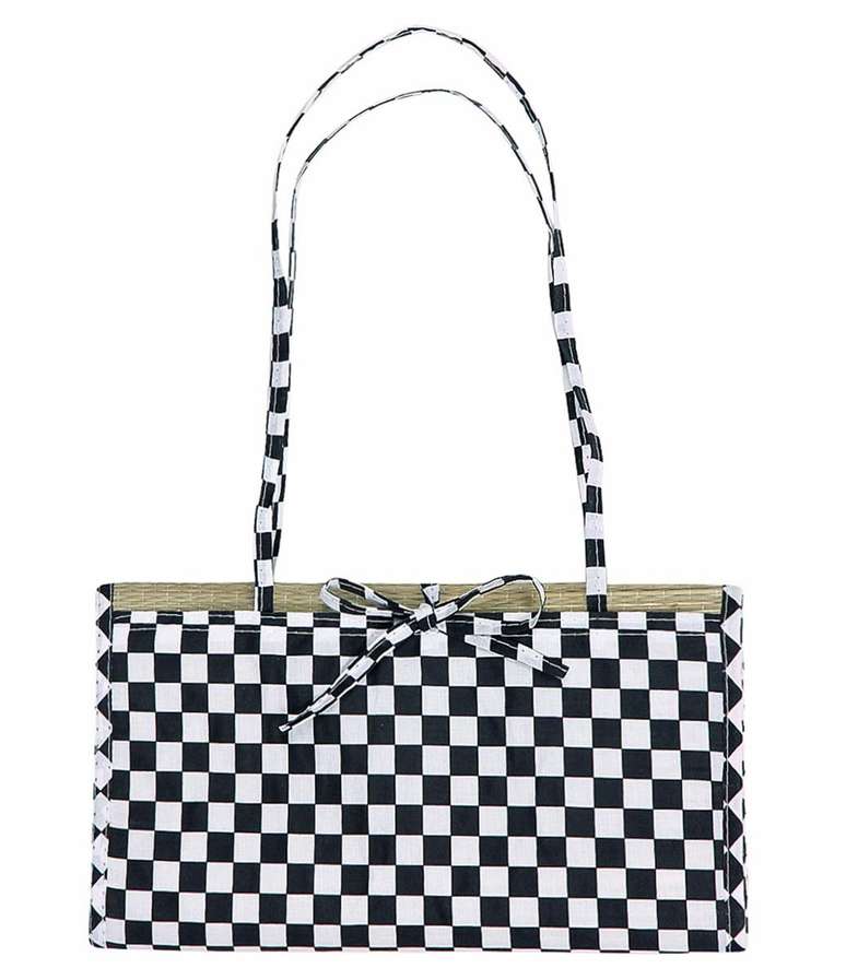 Esteira de palha com estampa quadriculada. Por R$ 19,90. Da Renner. SAC: (11) 2165-2800