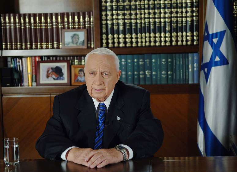 <p>O ex-primeiro-ministro israelense Ariel Sharon estava em coma desde que sofreu um derrame em 2006</p>