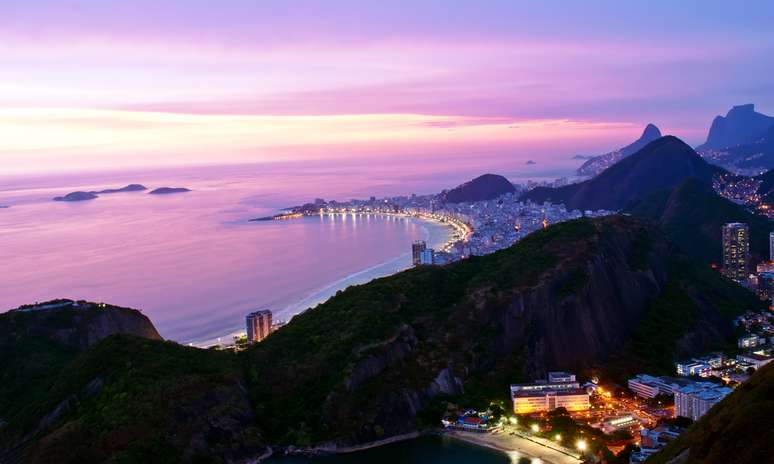 Segundo dados do Banco Central, o número de turistas estrangeiros no Brasil cresce desde 2011, assim como a renda obtida nessas viagens  