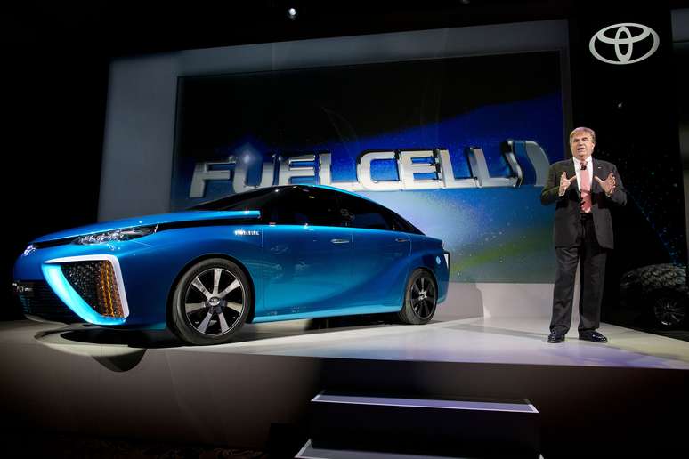 O vice-presidente de vendas da Toyota Bob Carter afirmou que o mercado inicial para este automóvel será a Califórnia