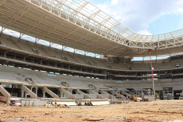 09/01/2014: Allianz Parque avança nas obras de sua cobertura