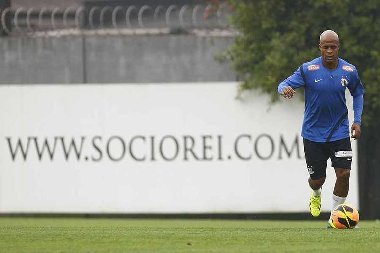 <p>Marcos Assun&ccedil;&atilde;o teve passagem apagada pelo Santos</p>