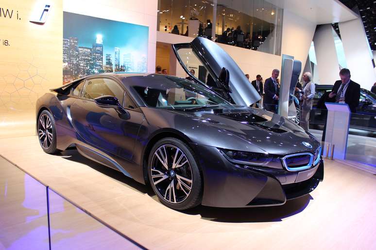 BMW i8