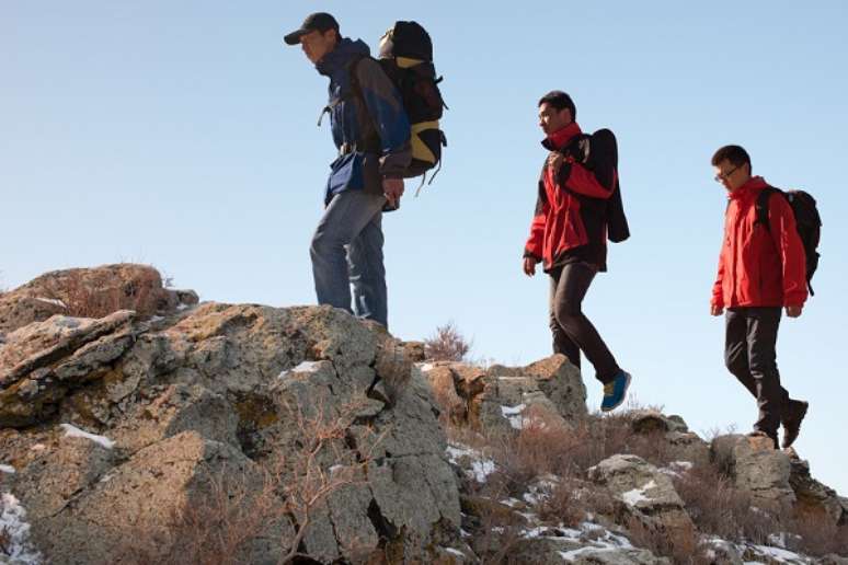 Em algumas montanhas é possível que o turista alugue equipamentos de escalada, embora as agências recomendem que seja levado um equipamento próprio