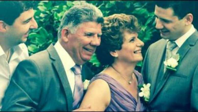 O casal Isnimi e Savvas Menelaou em imagem disponibilizada pela fam&iacute;lia