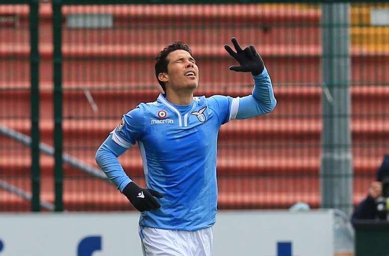 <p>Ídolo da Lazio, Hernanes vai defender a Inter de Milão</p>