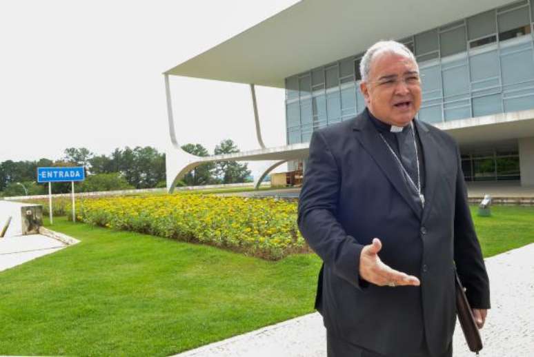 O arcebispo do Rio, dom Orani João Tempesta, após encontro com a presidente Dilma Rousseff 