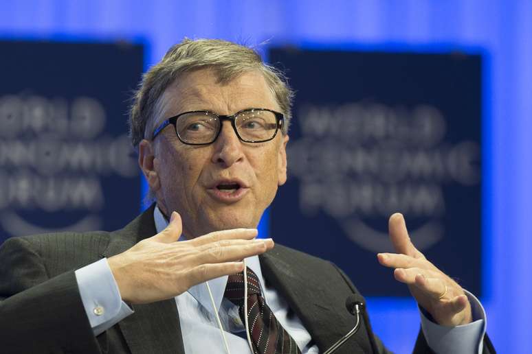 <p>Há 21 anos, o fundador da Microsoft, Bill Gates, lidera a lista de americanos mais ricos da revista Forbes</p>