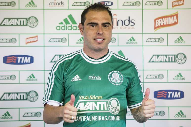 <p>Formado no Bahia, atacante Bruno César pode voltar ao clube</p>