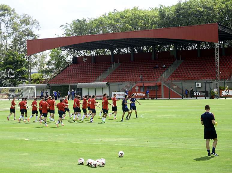 O Centro de Treinamento da Barra Funda, de posse do São Paulo, receberá os treinos da seleção dos Estados Unidos