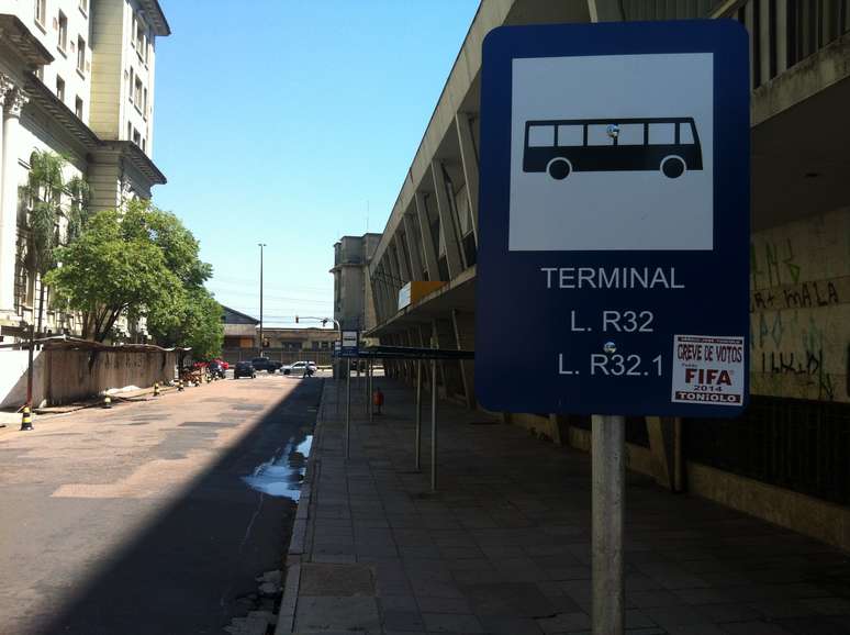 <p>Nenhum &ocirc;nibus circulou pelas rua de Porto Alegre pelo terceiro dia seguido</p>