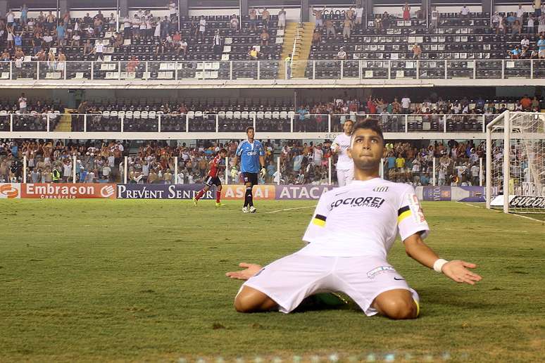 <p>Mesmo sem ser titular absoluto, Gabriel é um dos goleadores do Santos, melhor ataque do País em 2014 junto do Goiás</p>