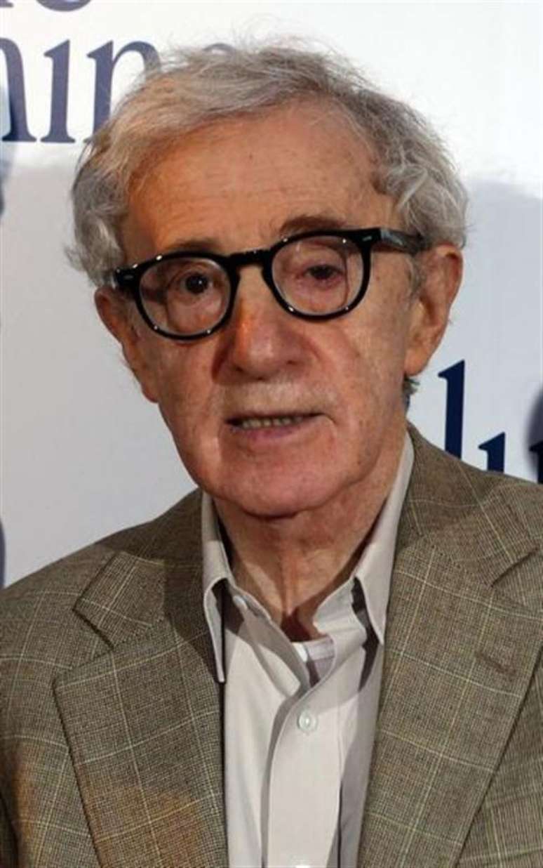 <p>Woody Allen é acusado de abusar da filha adotiva</p>