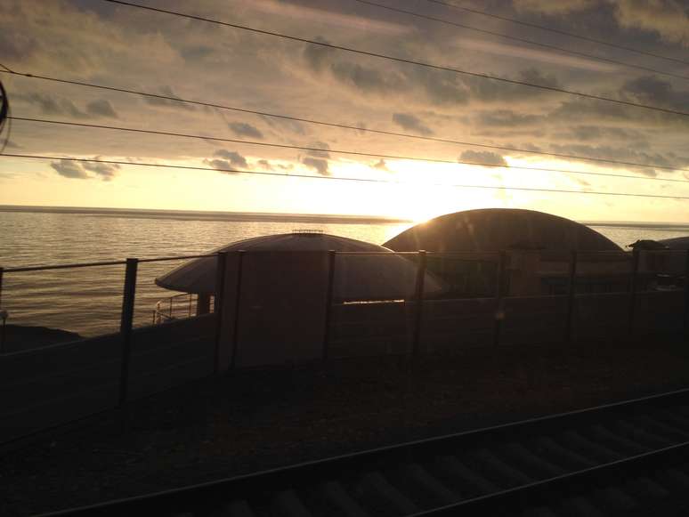 <p>É possível ter tranquilidade nos trens para fotografar belas paisagens de Sochi</p>