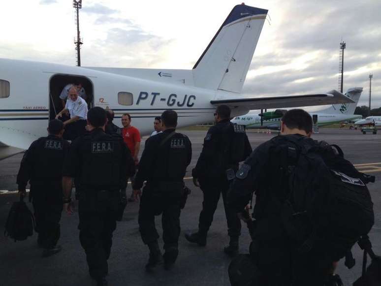 Os detidos foram transferidos, de avião, para Manaus