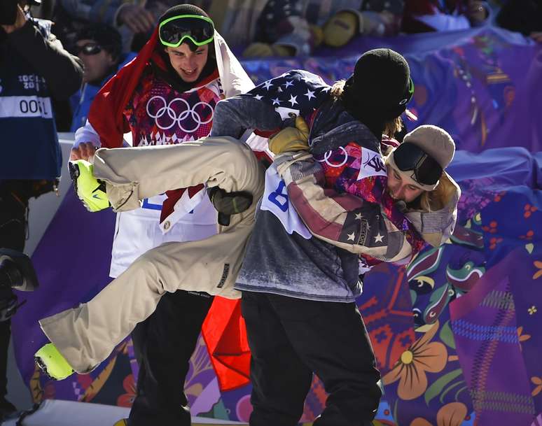 Sage Kotsenburg surpreende favoritos e é campeão olímpico aos 20 anos 