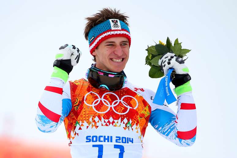 Matthias Mayer levou a melhor no esqui alpino downhill e ficou com o ouro