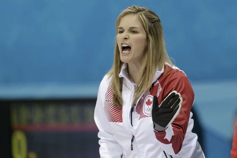 <p>Jennifer Jones liderou o Canadá no curling</p>