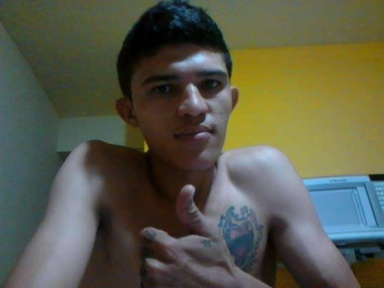 Tatuador Tallys Tanilis de Oliveira Brito, 24 anos, usou o Facebook para se vangloriar por ter assassinado um adolescente em Mossoró (RN)
