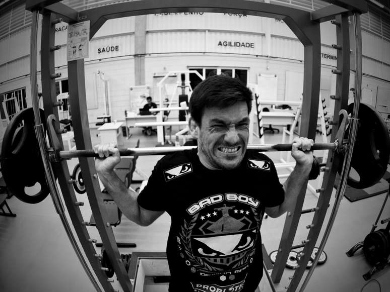 <p>Demian Maia est&aacute; em fase final de prepara&ccedil;&atilde;o para luta contra Rory MacDonald no dia 22 de fevereiro</p>