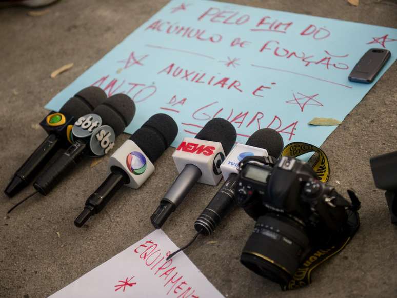 Jornalistas de diversos meios de comunicação se uniram por mais segurança e melhores condições de trabalho após a morte do colega Santiago Andrade, da Rede Bandeirantes