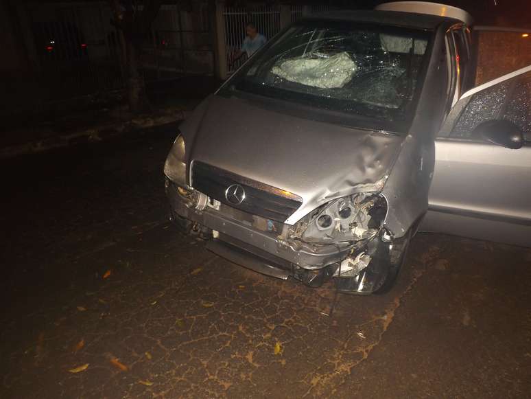 Racha entre dois carros causou a morte de uma mulher grávida na noite de segunda-feira em Alvorada (RS), na Grande Porto Alegre